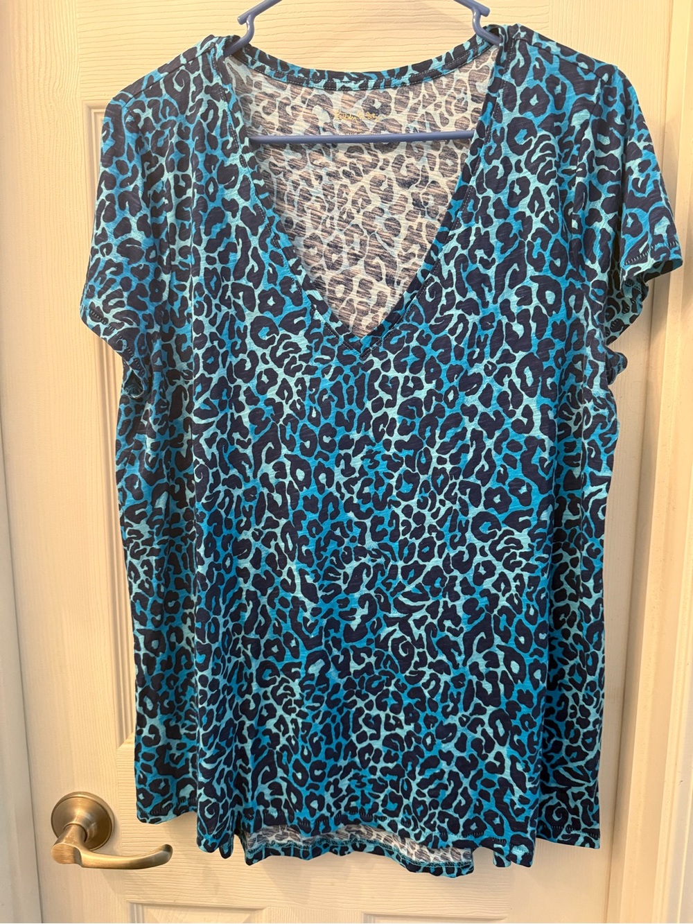 Lilly Pulitzer Blue Leopard Print V-Neck Short Sleeve Top